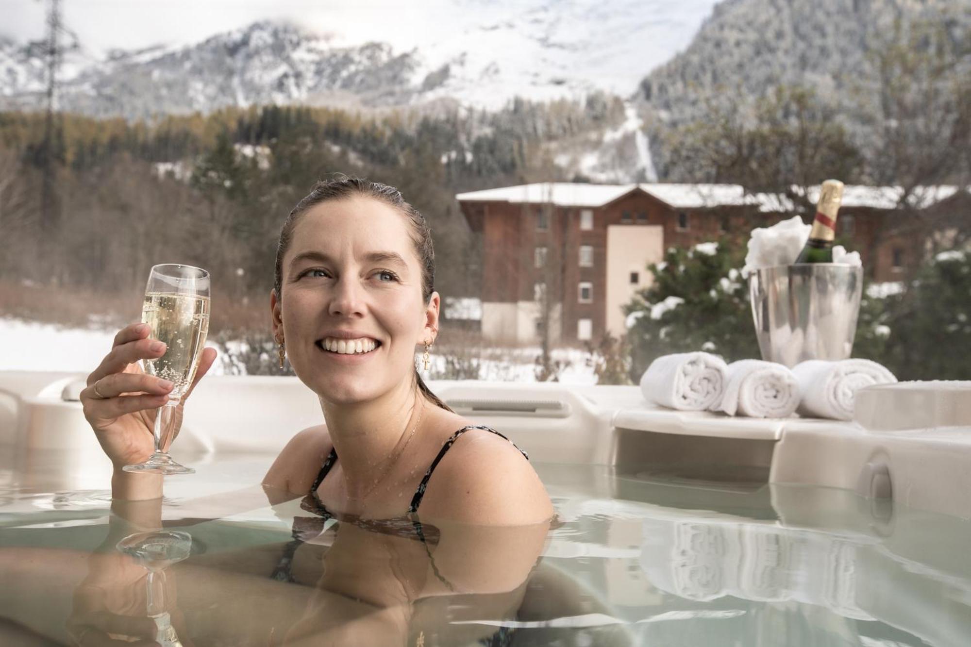 Tiki Lodge - Hot Tub & Sauna Chamonix Exterior foto